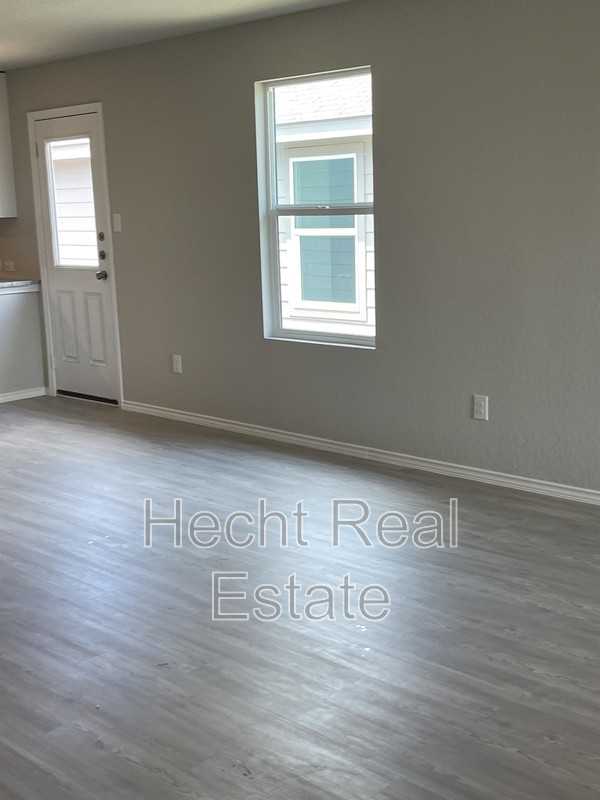 10754 Prusiner Dr - Photo 6 of 11