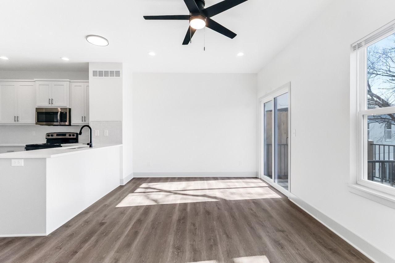 Eagle Creek Townhomes - Photo 5 of 50