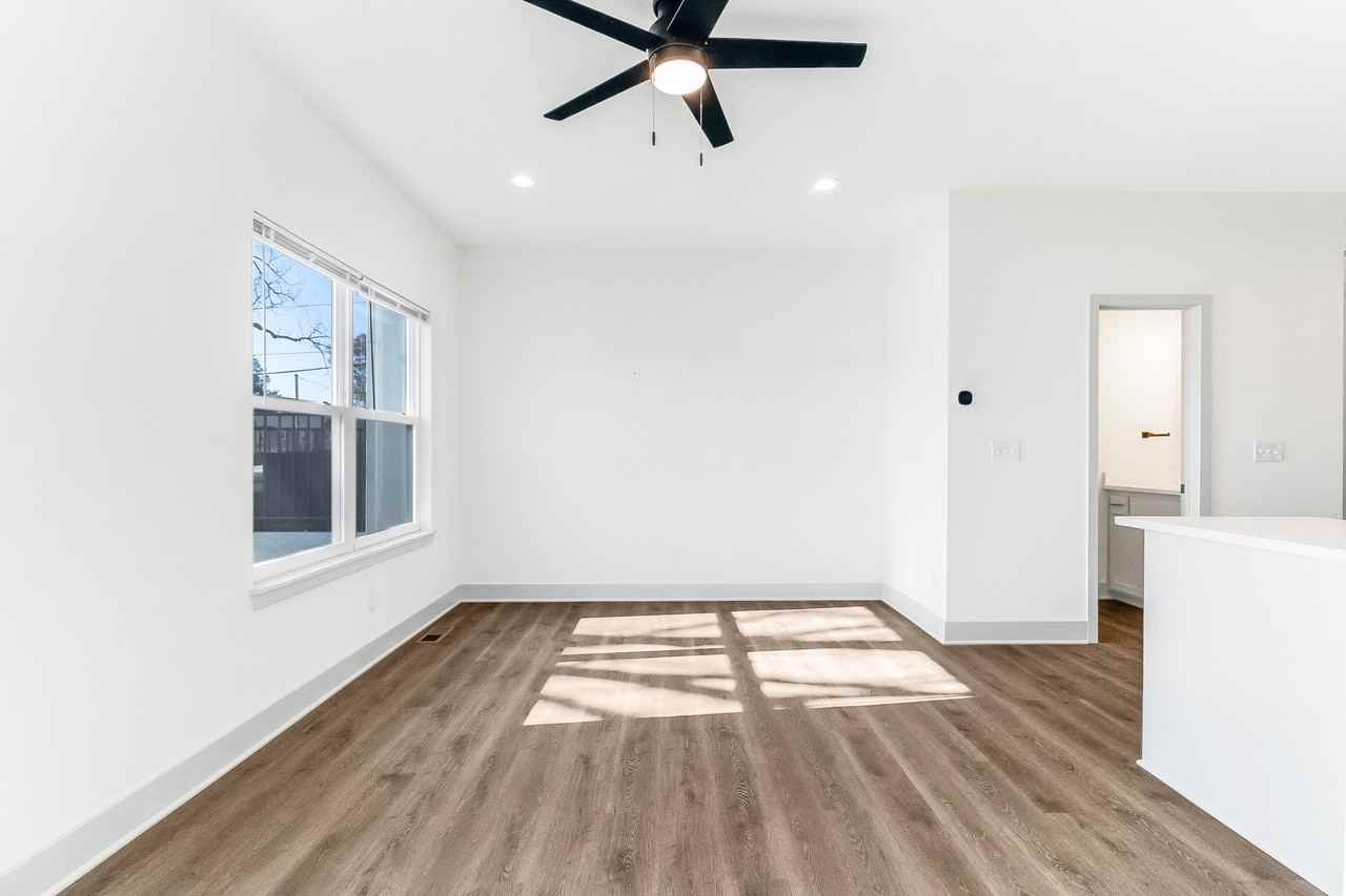 Eagle Creek Townhomes - Photo 6 of 50