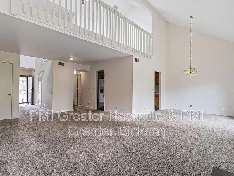 717 Barlin Ct - Photo 4 of 21