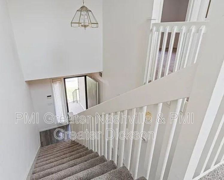 717 Barlin Ct - Photo 6 of 21