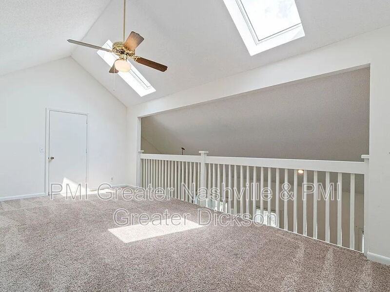 717 Barlin Ct - Photo 7 of 21