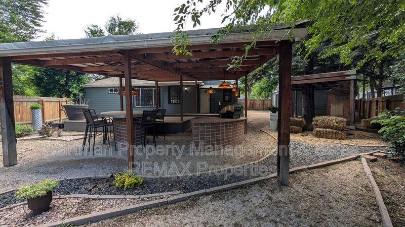 202 Cheyenne Blvd - Photo 2 of 37