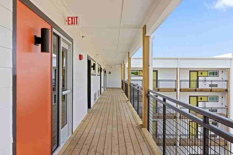 901 E Main St #401 - Photo 7 of 17