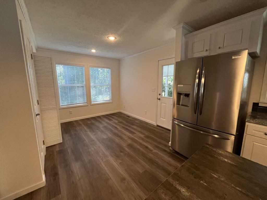 10 Coachlight Ct - Photo 7 of 33