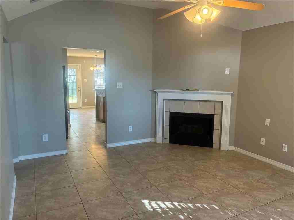 611 Westchase Ct S - Photo 2 of 21