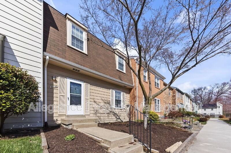 8234 Stationhouse Ct - Photo 2 of 29