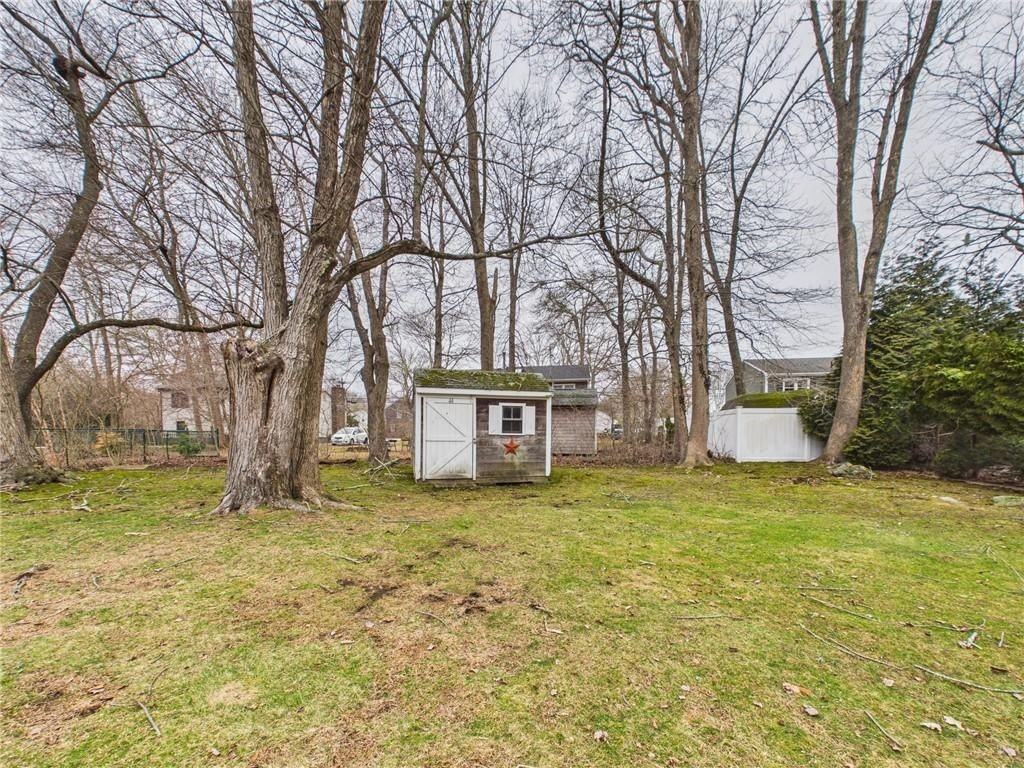 44 Carriage Ln - Photo 4 of 19