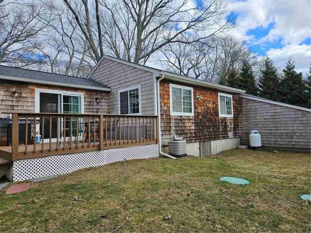 630 Rose Hill Rd - Photo 3 of 21