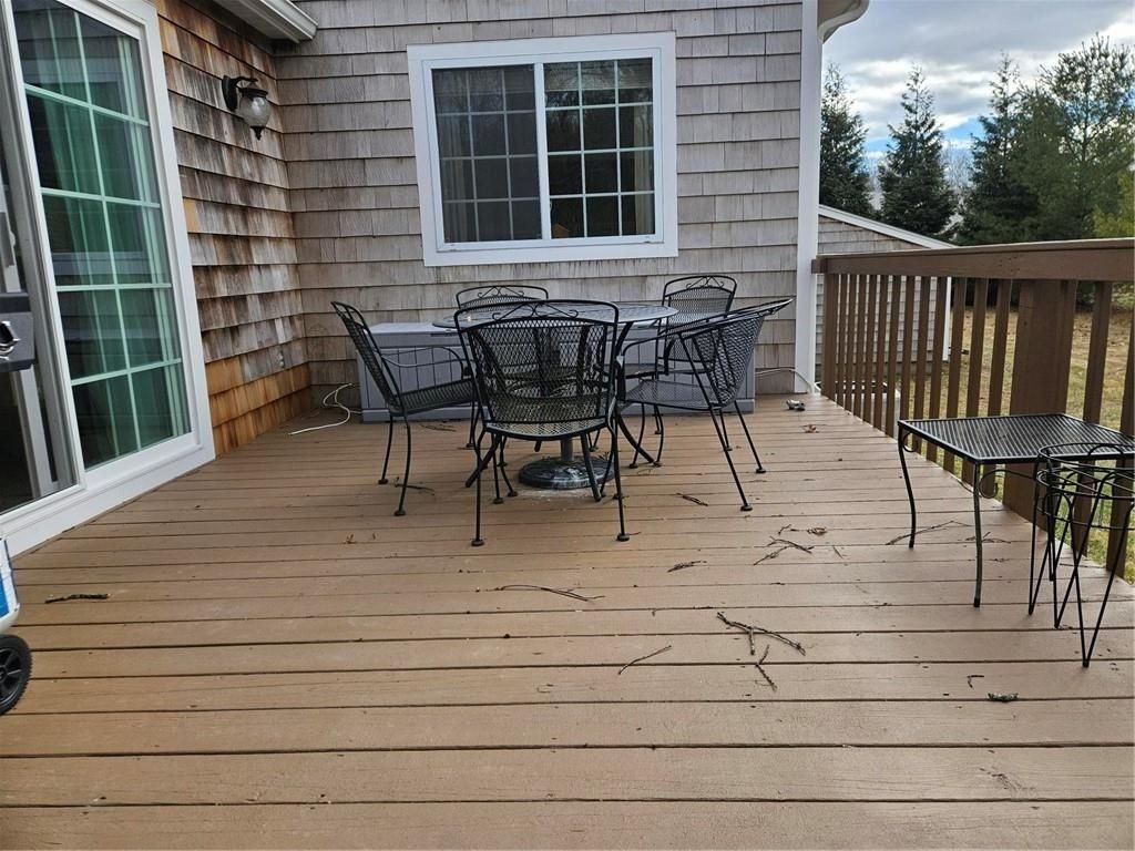 630 Rose Hill Rd - Photo 4 of 21