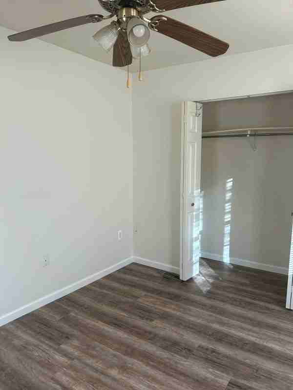 128 William St - Photo 3 of 12