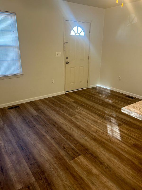 128 William St - Photo 7 of 12