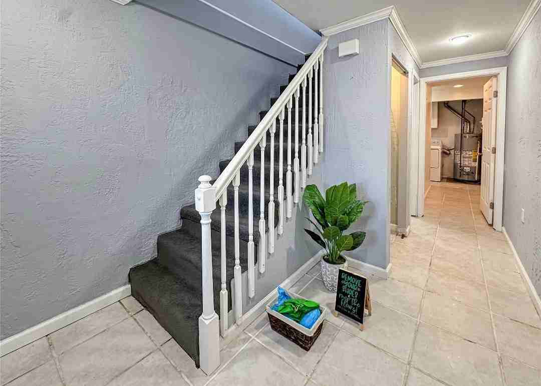 3111 Bradford Ave - Photo 2 of 13