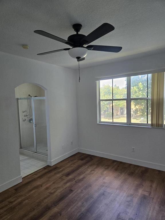 4944 Leeward Ln - Photo 2 of 13