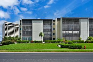 featured image of 4821 S Landings Dr