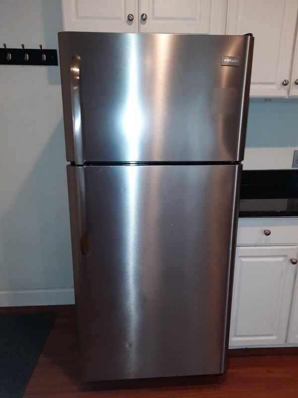 7 - 3 Autumn Leaf - Photo 5 of 19