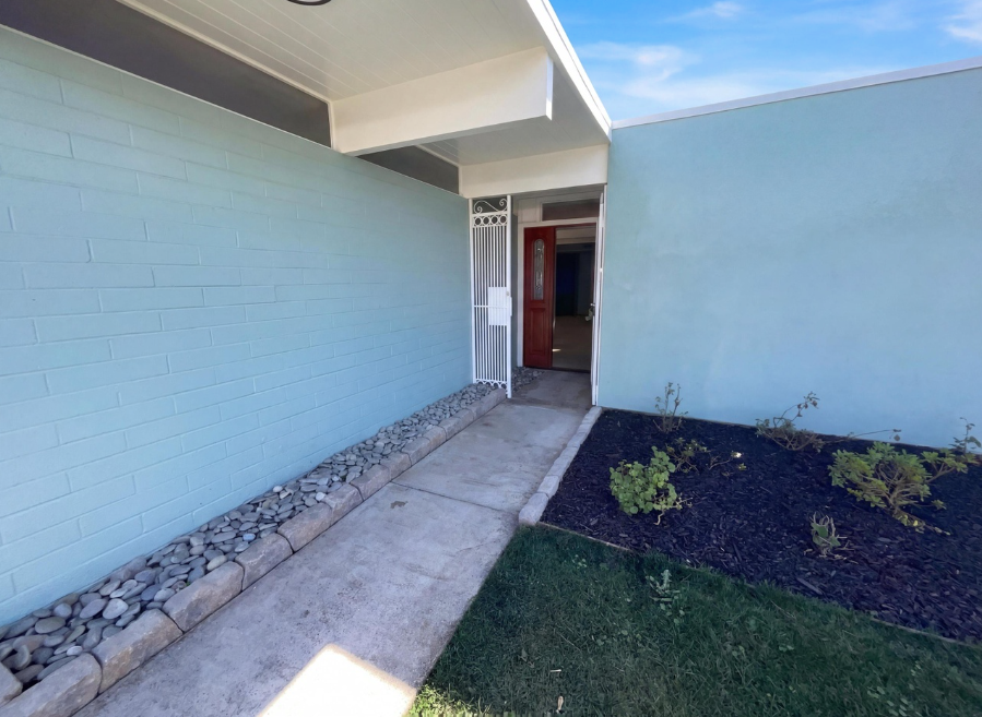 2361 Oakmont Dr - Photo 3 of 33