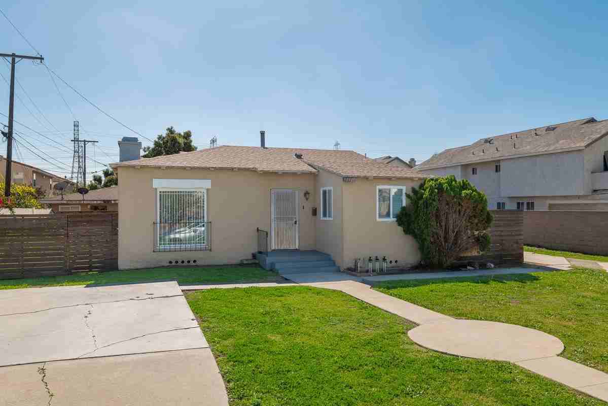 9048 1/2 Cedar St - Photo 6 of 6