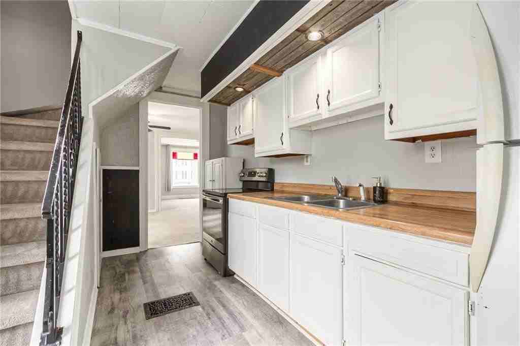 98 South Ave - Photo 7 of 15