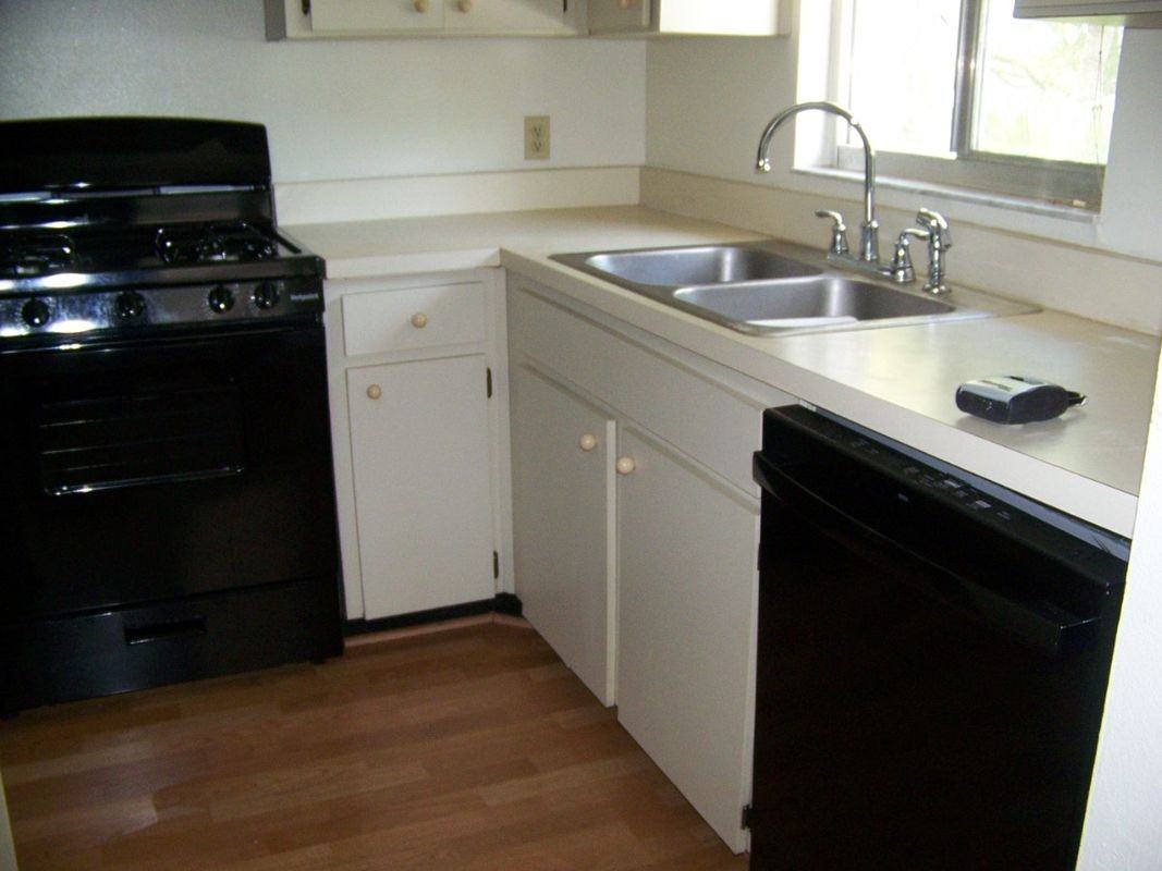 2001 San Marcos Dr Se ##12 - Photo 4 of 11