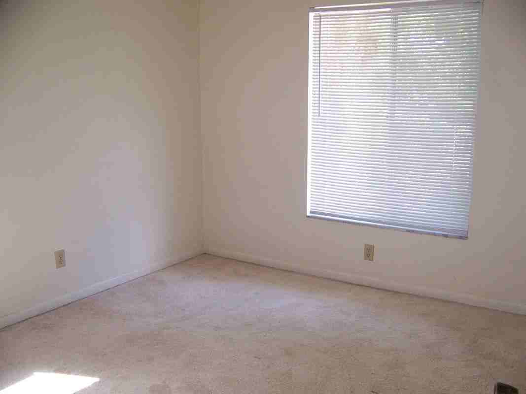 2001 San Marcos Dr Se ##12 - Photo 5 of 11