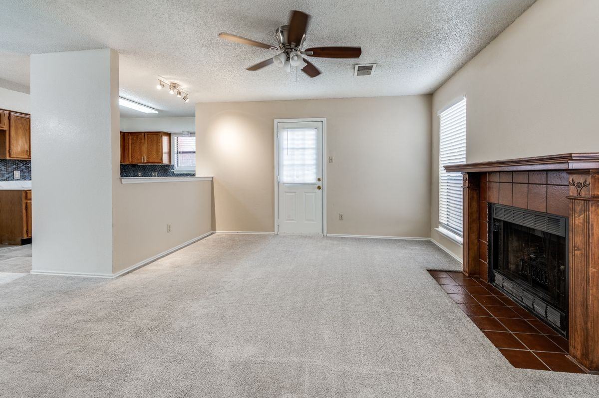 2617 Isbella Dr - Photo 4 of 27