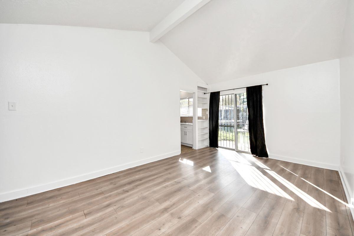 4519 Reynaldo Dr - Photo 2 of 21