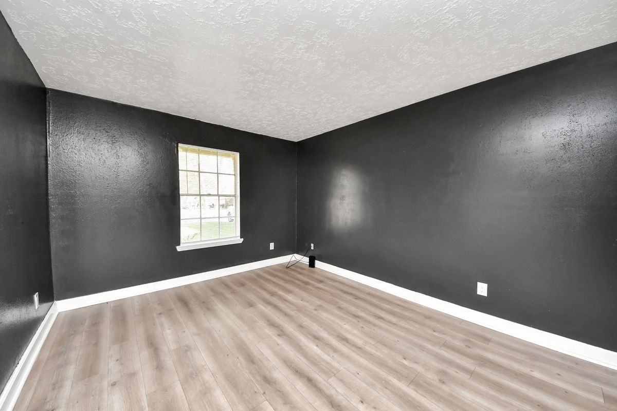 4519 Reynaldo Dr - Photo 4 of 21