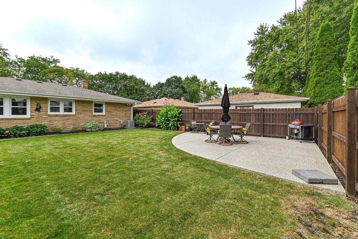 1208 Montclair Dr - Photo 7 of 13