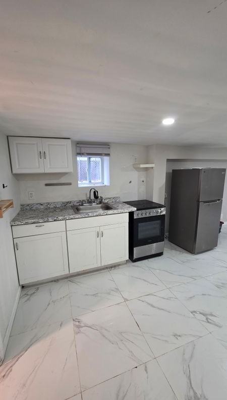 220 Brighton Beach Ave - Photo 6 of 7