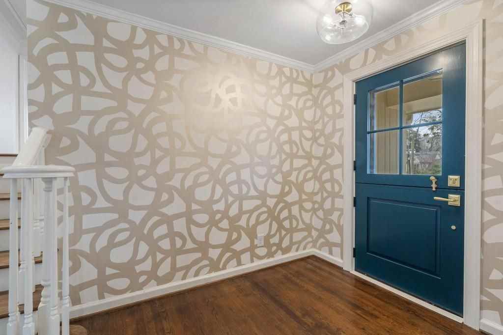 439 Broadland Rd Nw - Photo 3 of 50