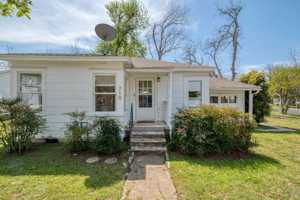 featured image of 710 N Avenue H