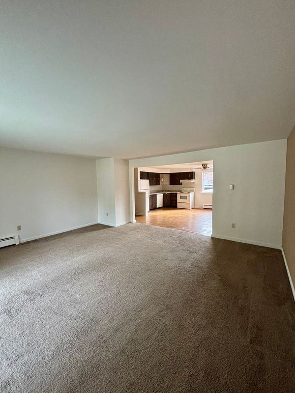 30 Losson Garden Dr ##1 - Photo 3 of 18