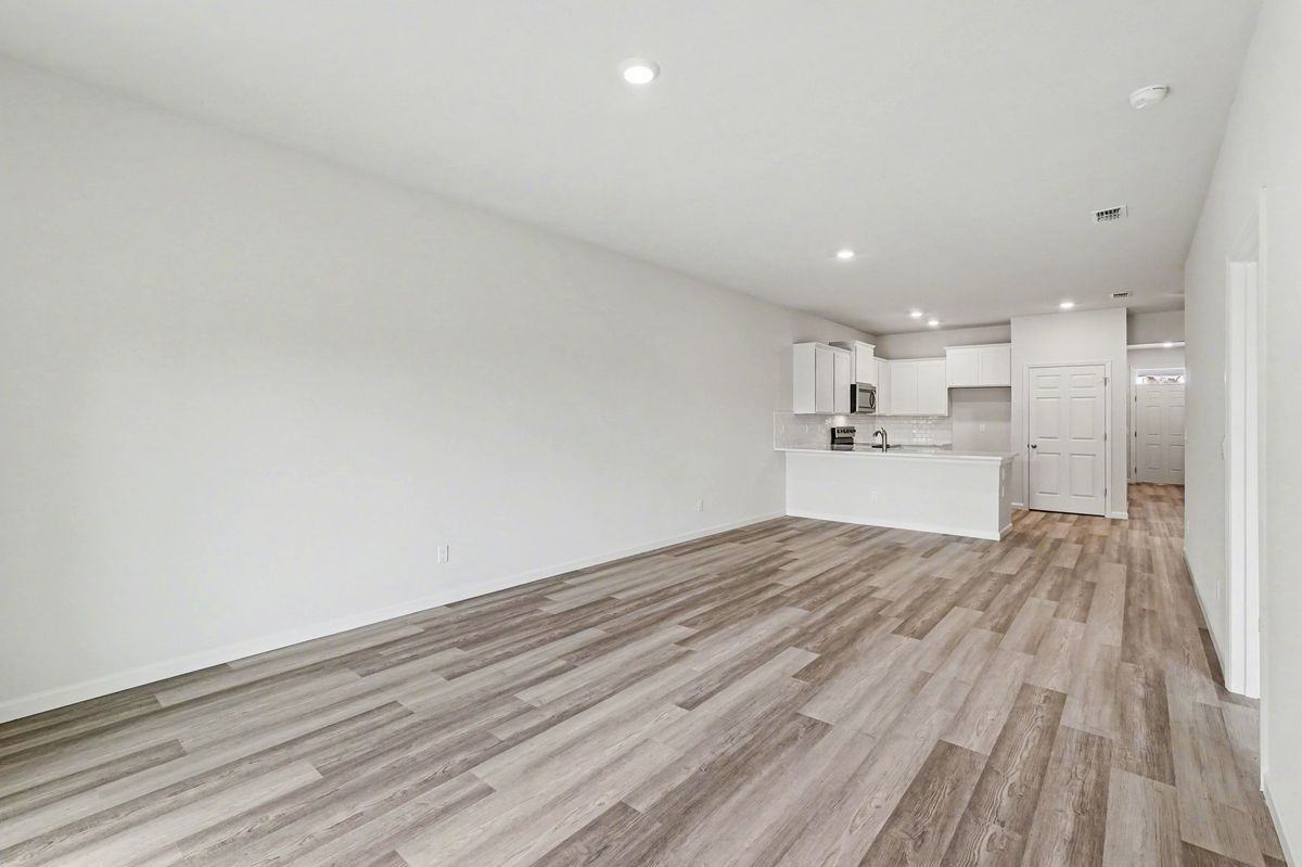 8995 Orchid Reserve Cir - Photo 4 of 31