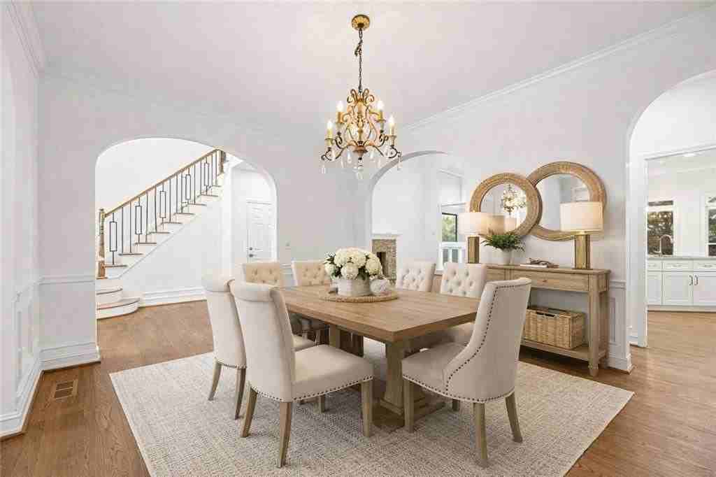 1158 Queensgate Dr Se - Photo 3 of 36