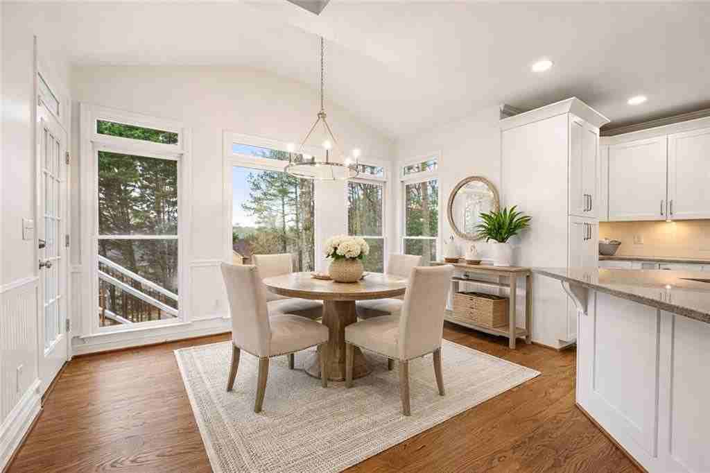 1158 Queensgate Dr Se - Photo 6 of 36