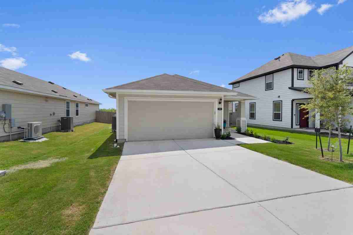 208 Blue Agate Ct - Photo 2 of 36