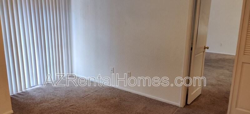 819 N College Ave #I121 - Photo 6 of 21