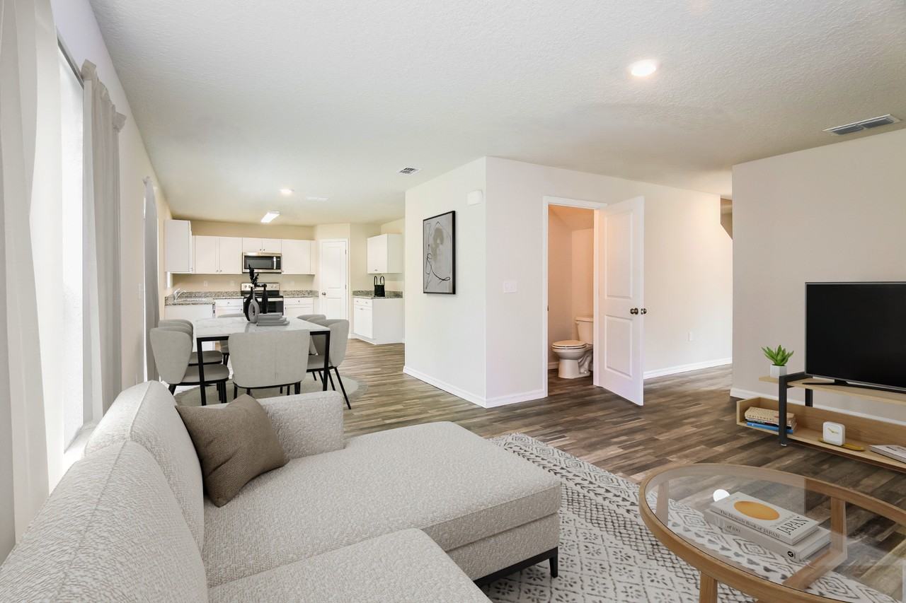 2922 2922 W Higgins Pl - Photo 2 of 13