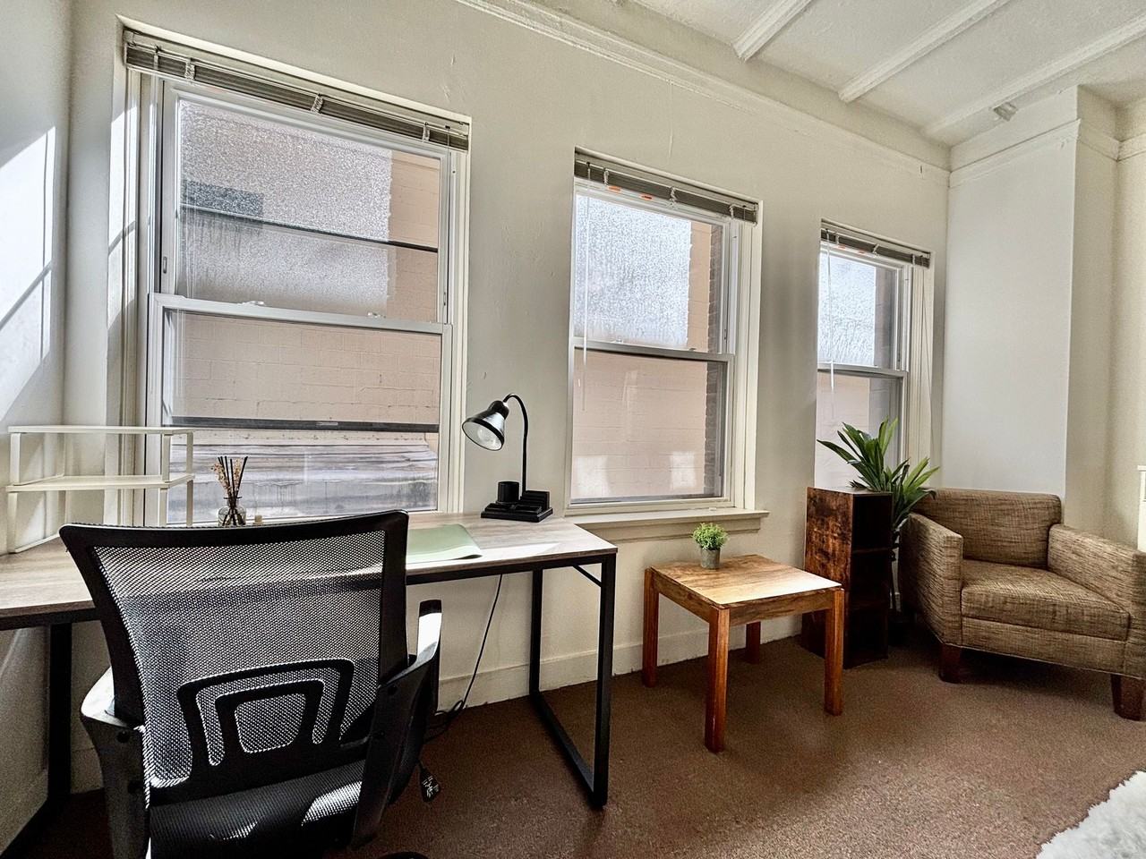 Canterbury Court Apartments - Photo 6 of 50