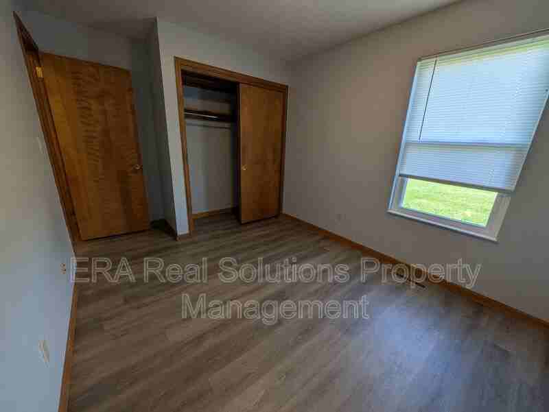 603 6th St Apt 1b - Photo 5 of 7