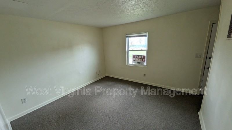 1117 24th St #1117 - Photo 2 of 9