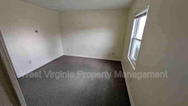 1117 24th St #1117 - Photo 3 of 9