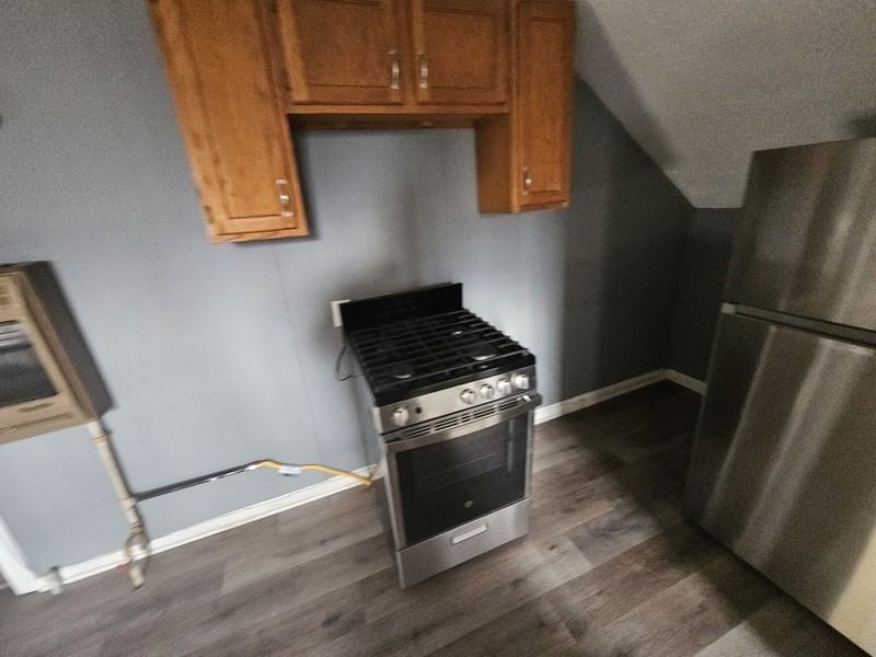 7040 Roy Ave - Photo 7 of 10