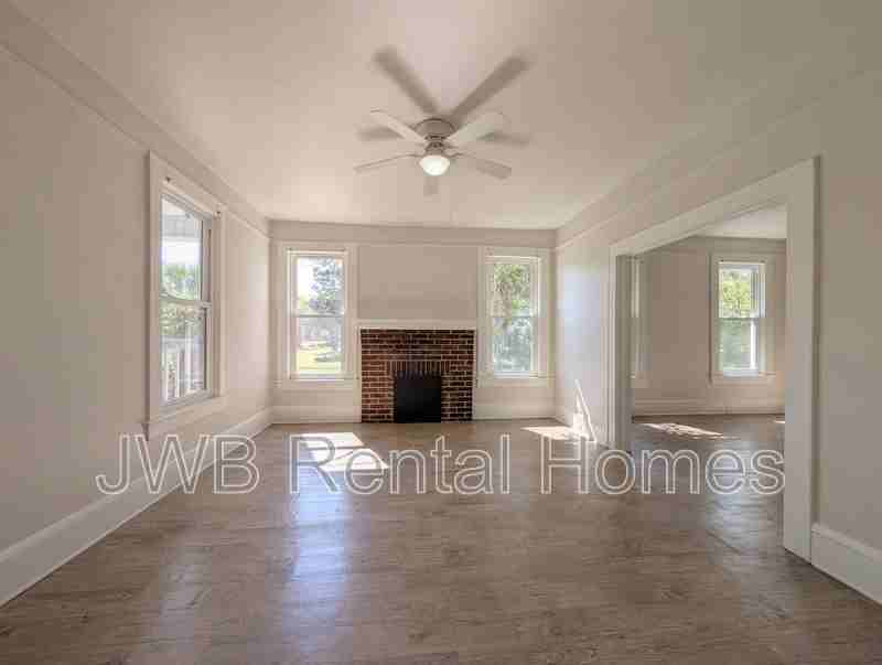 6618 Avalon St - Photo 6 of 15