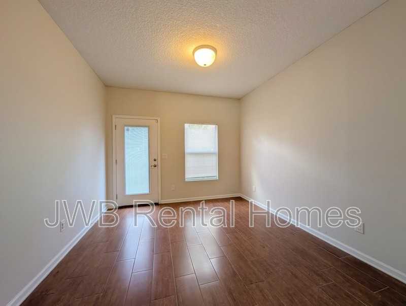 11508 Gerado Rd - Photo 6 of 19