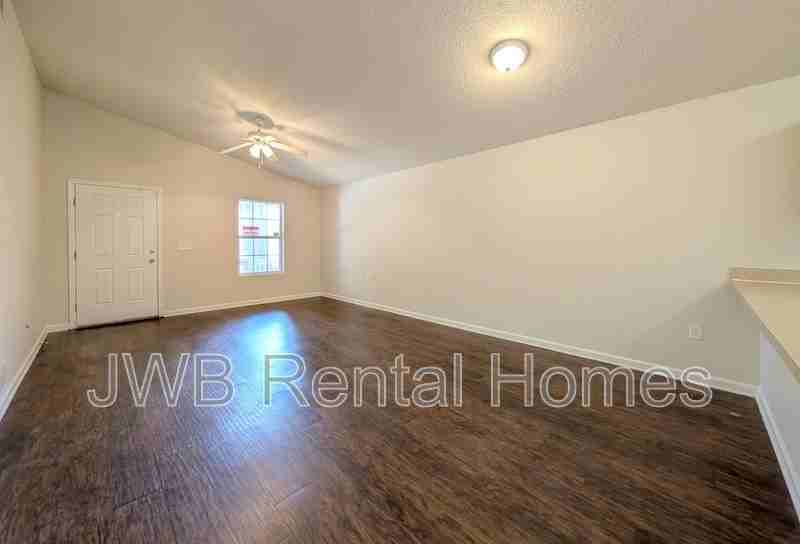 8526 Kona Ave - Photo 6 of 19