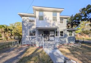 3322 N Davis St - Photo 1 of 1