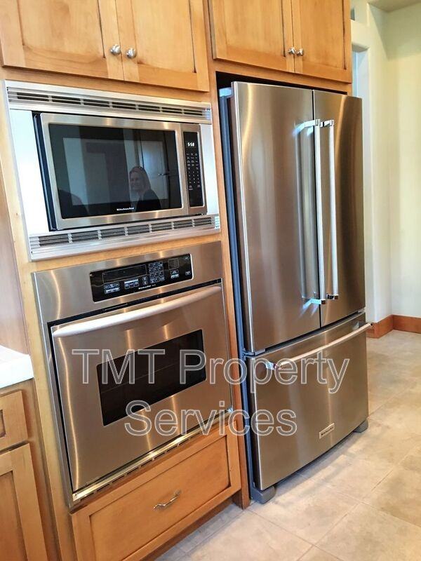 760 Avocet Way - Photo 4 of 13