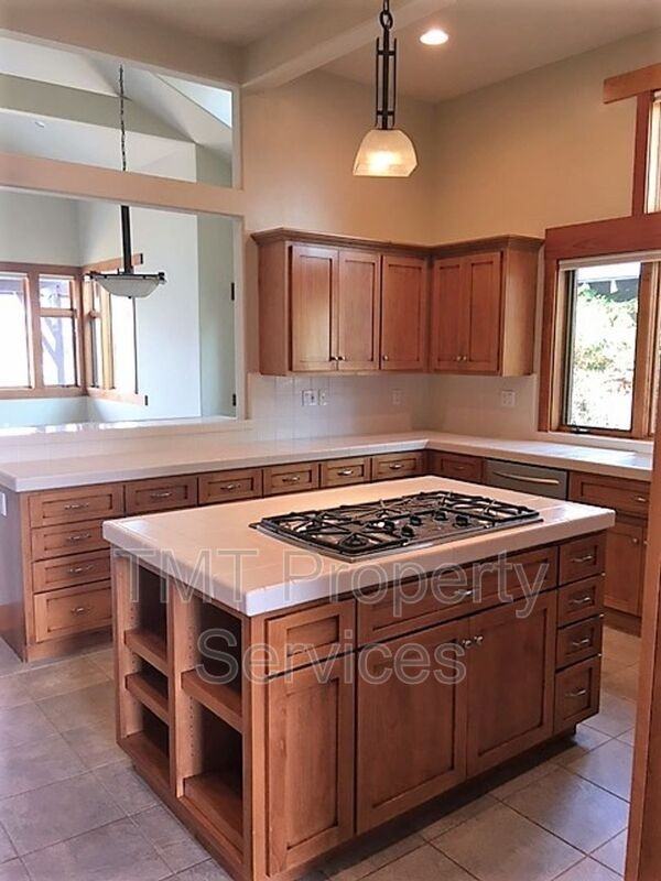 760 Avocet Way - Photo 5 of 13